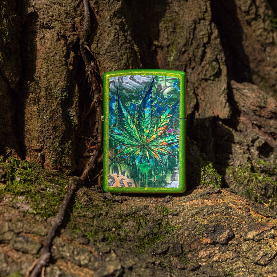 graffiti leaf design